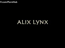 أليكس لينكس تزداد مارس الجنس حتى في سريرها ، لأن صديقها قرني جدا